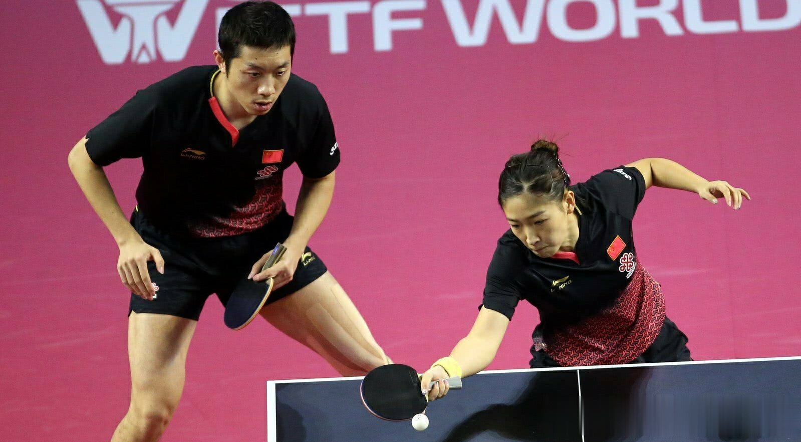 正文     许昕今晚和谌龙连麦直播,上演了乒羽联动.