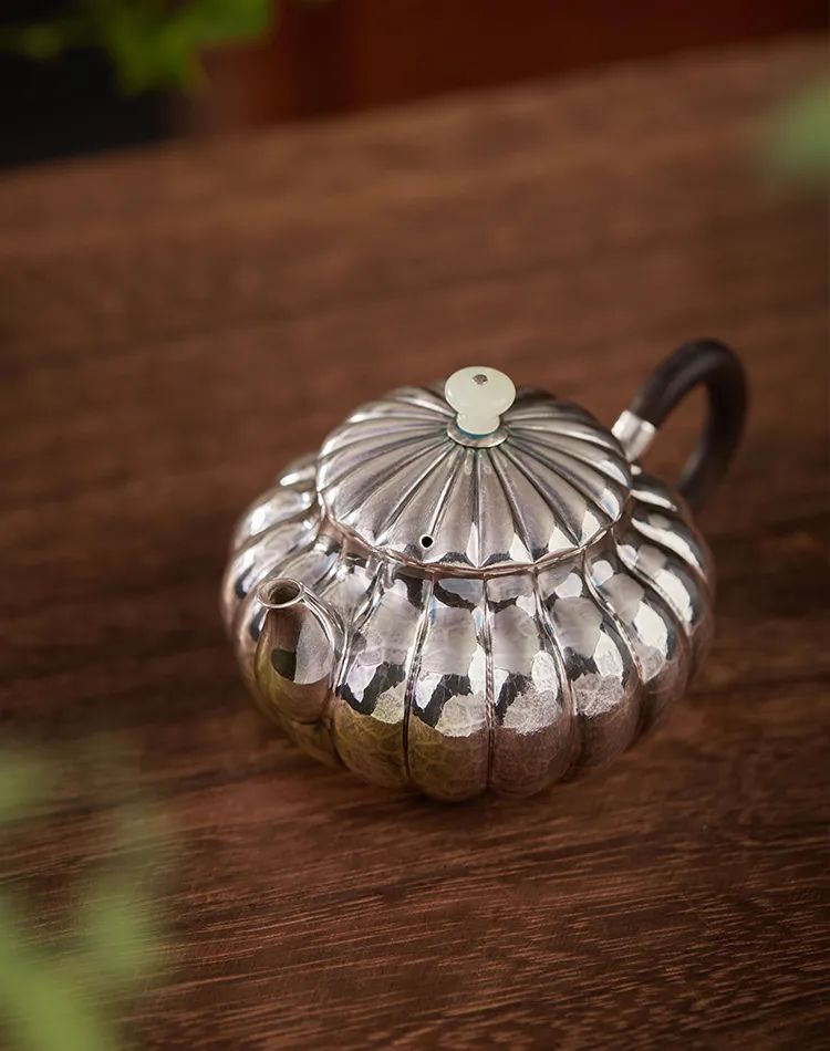 アウトレット☆送料無料】 秋野宏和作 伊賀忠央窯 苔肌焼の壺 花瓶