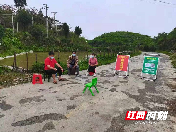 一封写给在抗疫一线女儿的信休闲区蓝鸢梦想 - Www.slyday.coM