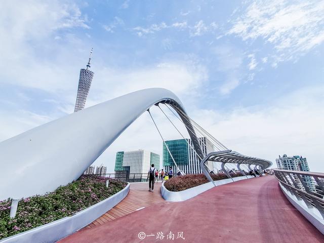 广州出现首座人行跨江大桥,机动车被禁止通行,过桥需要预约休闲区蓝鸢梦想 - Www.slyday.coM 广州出现首座人行跨江大桥,机动车被禁止通行,过桥需要预约休闲区蓝鸢梦想 - Www.slyday.coM