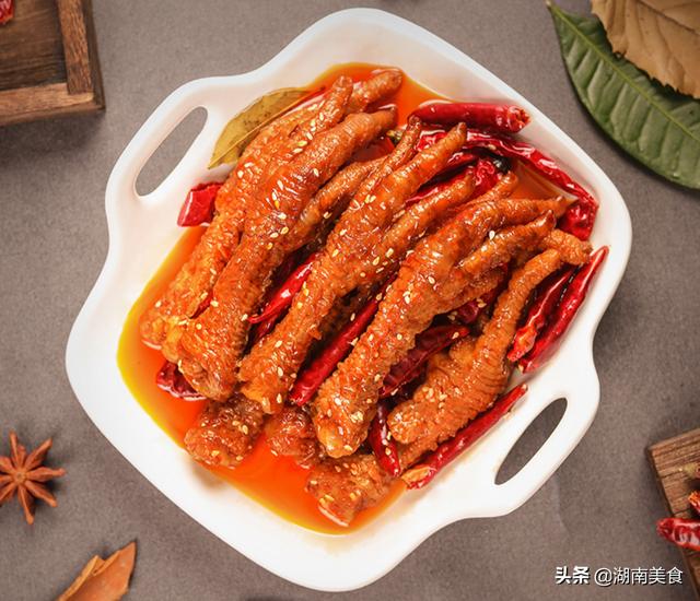 教你虎皮鸡爪的正宗做法,快速起"虎皮",鲜嫩入味又脱骨