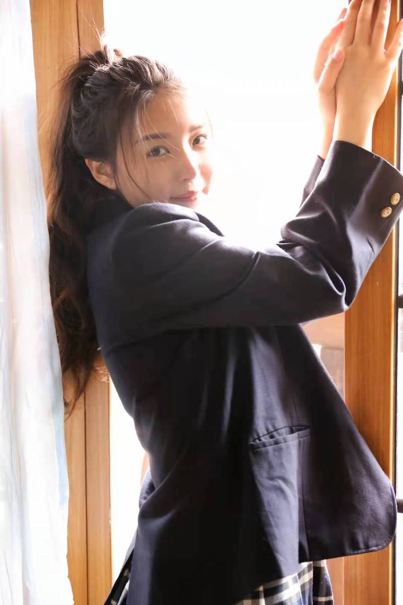 钱庄,曾就读于北京大学,哥伦比亚大学,现在更多时候是以knowyourself