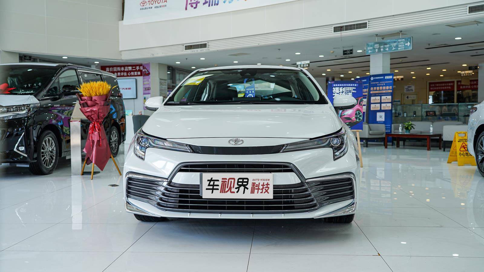 到店实拍广汽丰田凌尚15万级大空间100真家用车