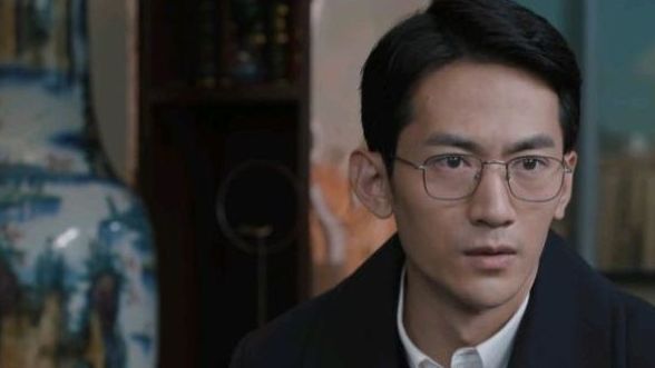 《理想之城》内奸风波,苏筱在纸条上写的名字可能是夏明或者许峰休闲区蓝鸢梦想 - Www.slyday.coM