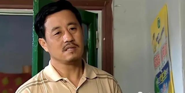 正文  在这些人当中,我们尤其要注意到一位演员——王小宝.