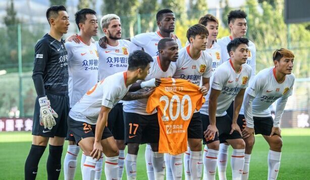 励志!球队外援在海南度假,中超黑马艰难获胜,这回保级有望了休闲区蓝鸢梦想 - Www.slyday.coM