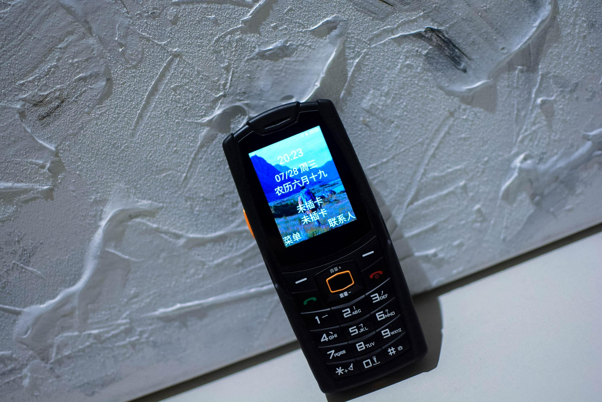 agm重新发布了一款大哥大手机:agm m7,按键 触屏不足600元__财经头条