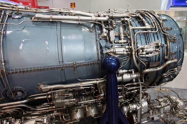 做工精细的苏27战斗机专用发动机改型版al31fn