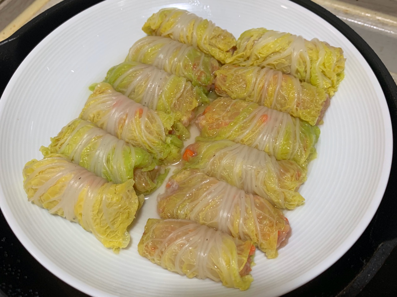 口感与营养兼具的肉末白菜卷制作简单美味到不禁吃了又吃