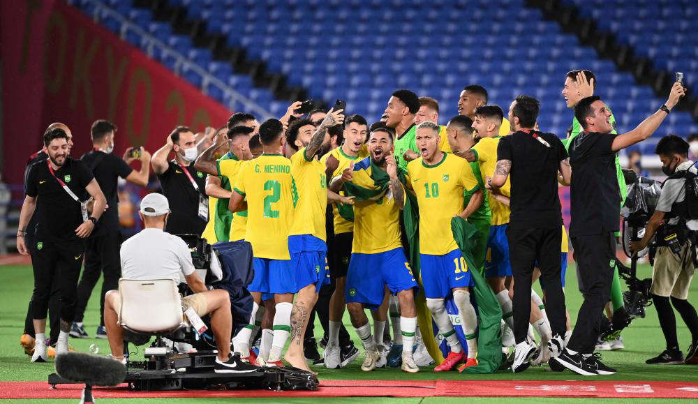 奥运男足:巴西再夺金牌,为拿不到入场券的中国队带来啥启示?