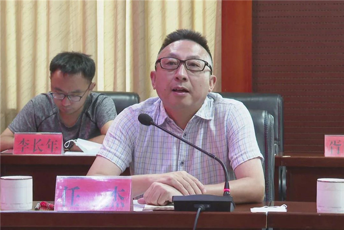 中铁二院土三院副院长任杰表示,华坪县党政主要领导多次带队到中铁