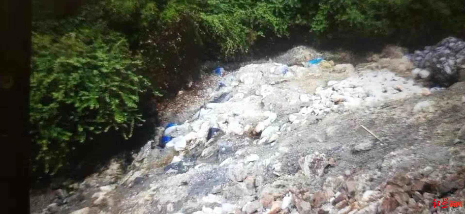 江西村民鼓动堵路抗议“黑工厂”污染 取保五年后被判聚众扰乱社会秩序罪 免予刑事处罚休闲区蓝鸢梦想 - Www.slyday.coM