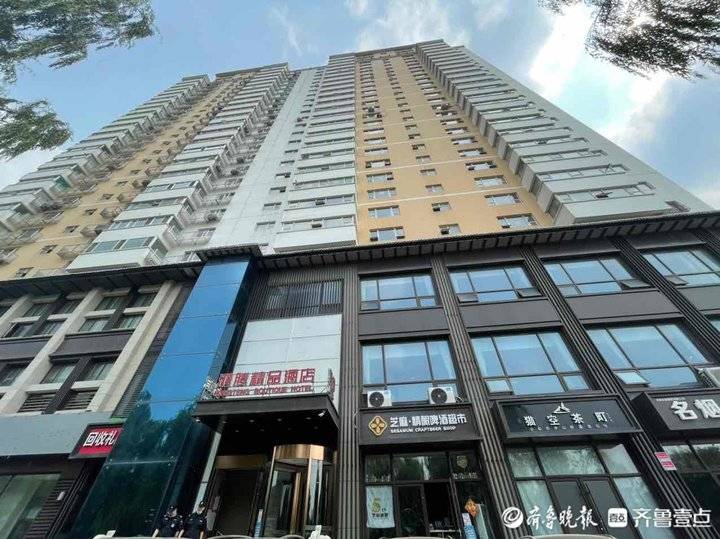 济南东湖大厦拆迁在即,商铺居民陆续开始搬迁