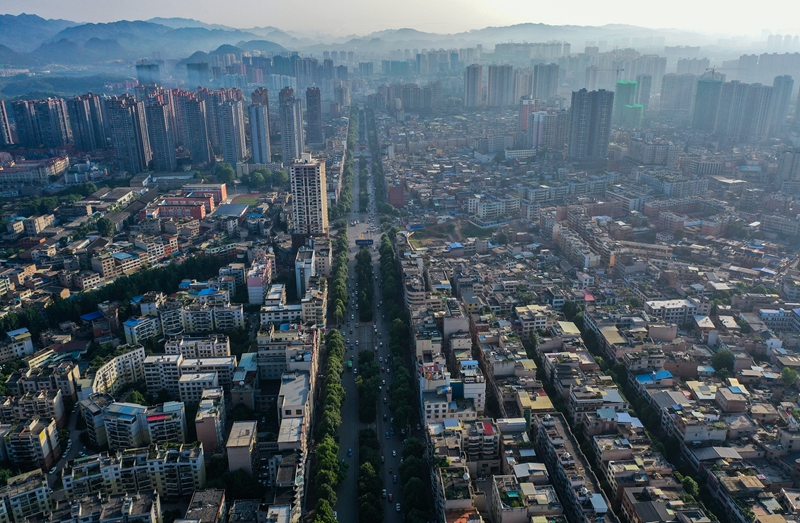 贵州清镇市政务中心企业群众办事只进一扇门办成所有事