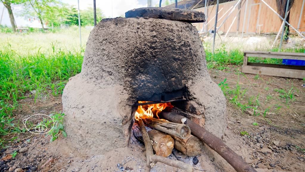 佛山探店|下地抓走地鸡,现场制作成窑鸡,原汁原味