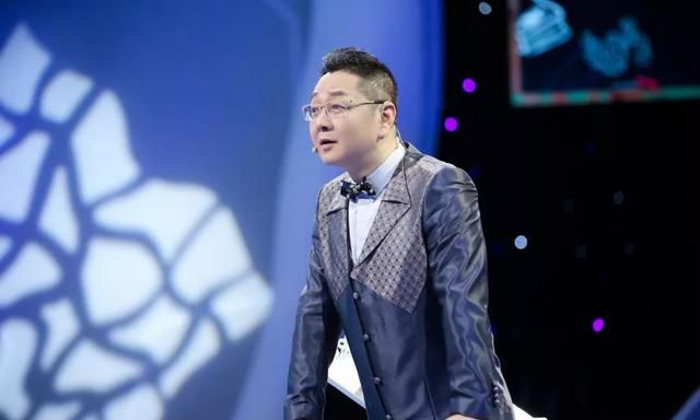 如今成为补习班的老师,因扰民遭居民举报|大新|补习班|主持人_新浪