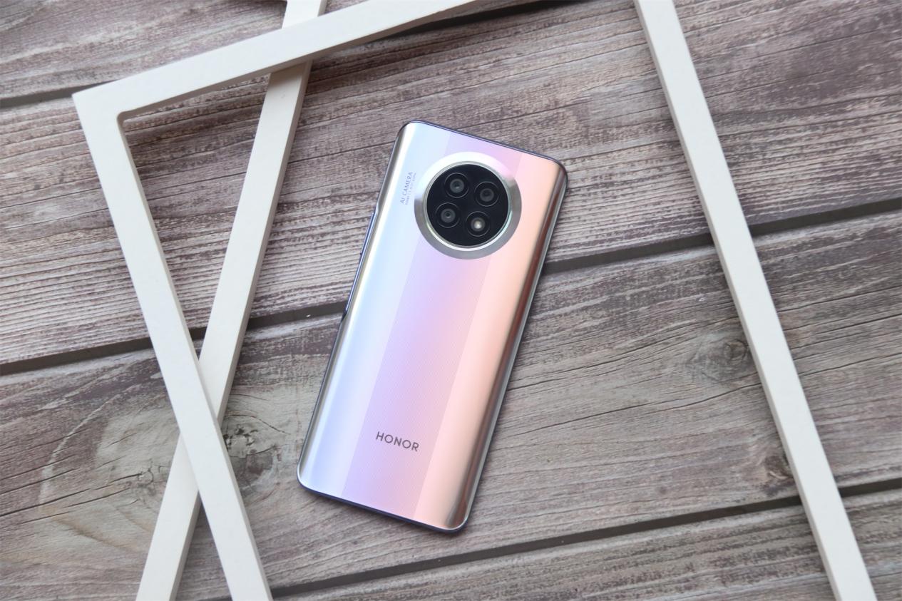 仅售1899元值得买吗66w快充6400万ai三摄新机荣耀x20评测