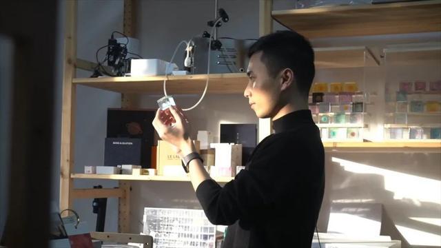 浙江90后小伙靠“卖云”年入百万 还有这些“神仙工作”让你想不到休闲区蓝鸢梦想 - Www.slyday.coM