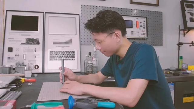 浙江90后小伙靠“卖云”年入百万 还有这些“神仙工作”让你想不到休闲区蓝鸢梦想 - Www.slyday.coM