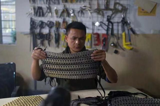 浙江90后小伙靠“卖云”年入百万 还有这些“神仙工作”让你想不到休闲区蓝鸢梦想 - Www.slyday.coM