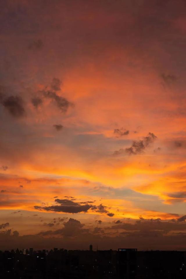 浙江90后小伙靠“卖云”年入百万 还有这些“神仙工作”让你想不到休闲区蓝鸢梦想 - Www.slyday.coM