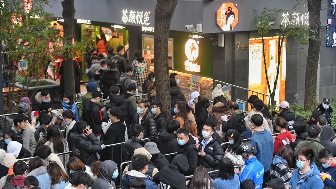 为了让你排队，长沙的网红品牌们机关算尽__财经头条