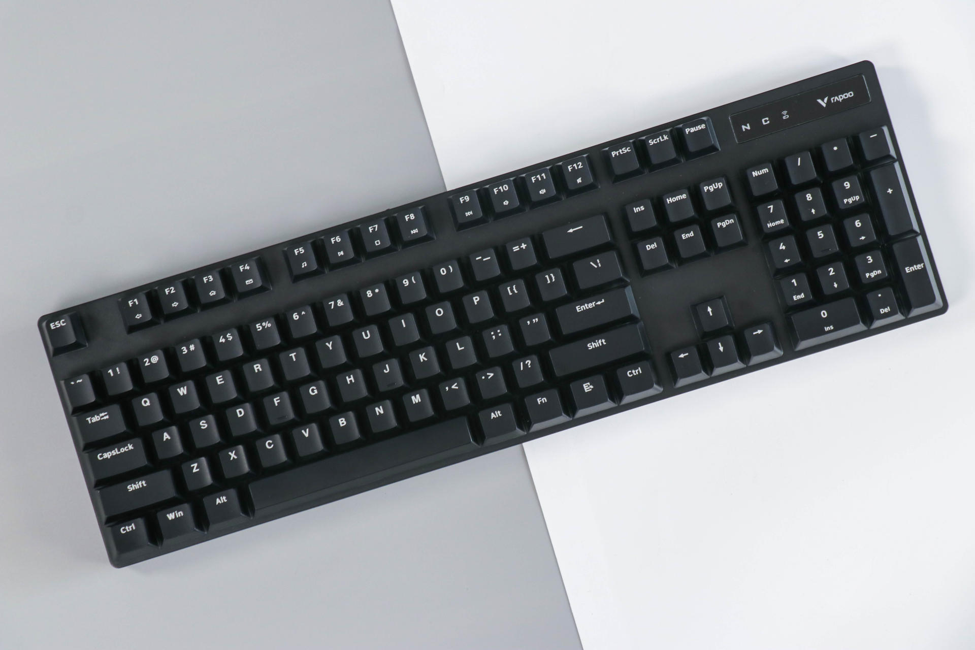 百元价位无线机械键盘体验如何雷柏v500pro无线版带来答案