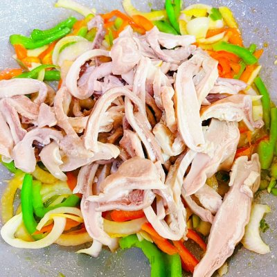 鲜美肚丝青红椒