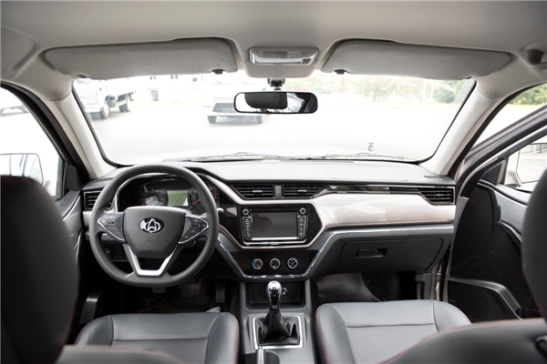 跨越一步,进城无忧!长安跨越首款皮卡车型跨越王f3燃情上市