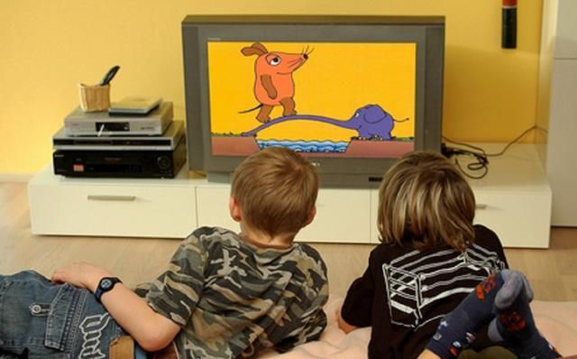 孩子3岁以内不能看电视吗?建议2岁以下的孩子尽可能少看电视休闲区蓝鸢梦想 - Www.slyday.coM 孩子3岁以内不能看电视吗?建议2岁以下的孩子尽可能少看电视休闲区蓝鸢梦想 - Www.slyday.coM