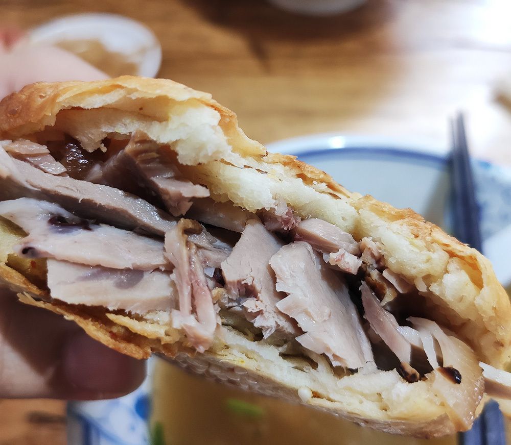 6元牛肉粉,8元烧饼夹熏肉,在浑南这性价比不是一般的高啊