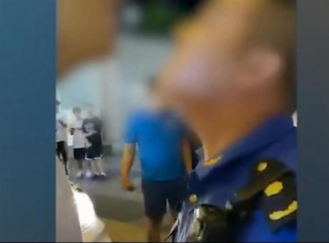 网传西安一城管驾车驱赶残疾商贩，官方：系临聘人员已停职休闲区蓝鸢梦想 - Www.slyday.coM