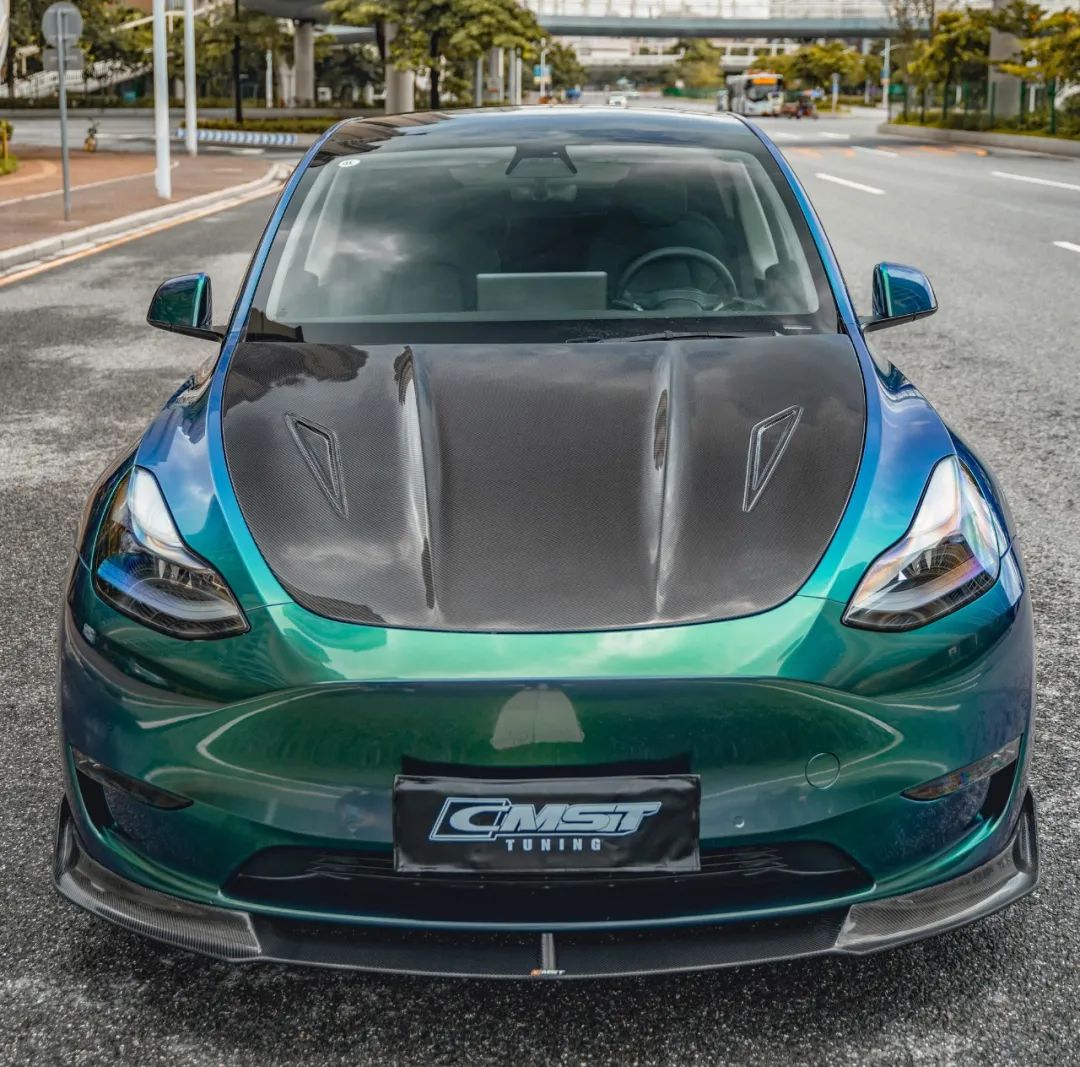 特斯拉modely全面改装车美士碳纤维宽体变色膜回头率爆棚