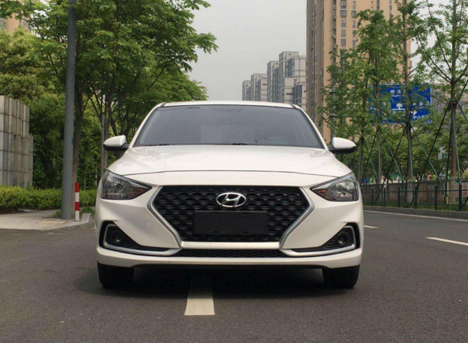 落地不足8万!省油耐看性价比高,入门配自动挡,带你看现代悦动