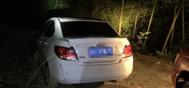 杭州俩女子去深山买老宅失踪！凌晨2点，民警在仅剩一户人家的古村找到了……休闲区蓝鸢梦想 - Www.slyday.coM