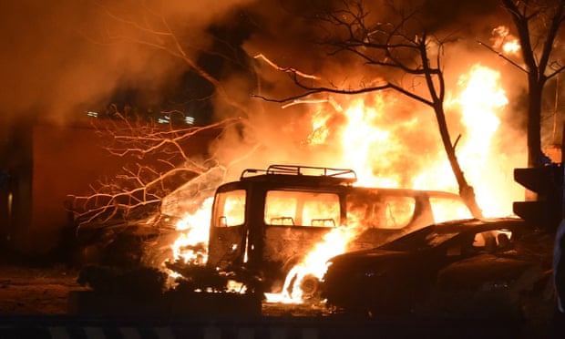 巴基斯坦俾路支省首府奎达的塞伦纳酒店爆炸现场（图自《卫报》）