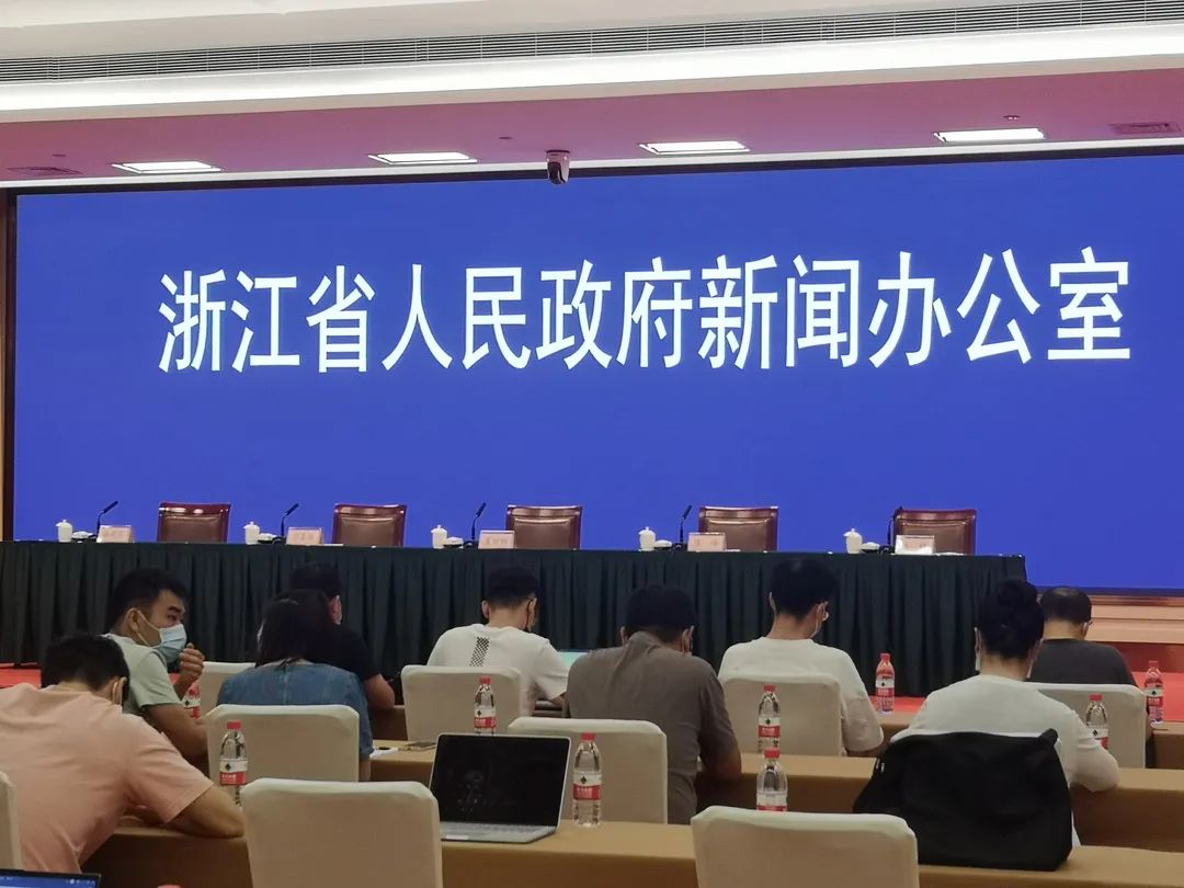 震惊了！浙江通报：造成嘉兴密接的杭州无症状感染者，入境1个月才检测出阳性！上海一女护士确诊新冠，水龙头弱阳性！休闲区蓝鸢梦想 - Www.slyday.coM
