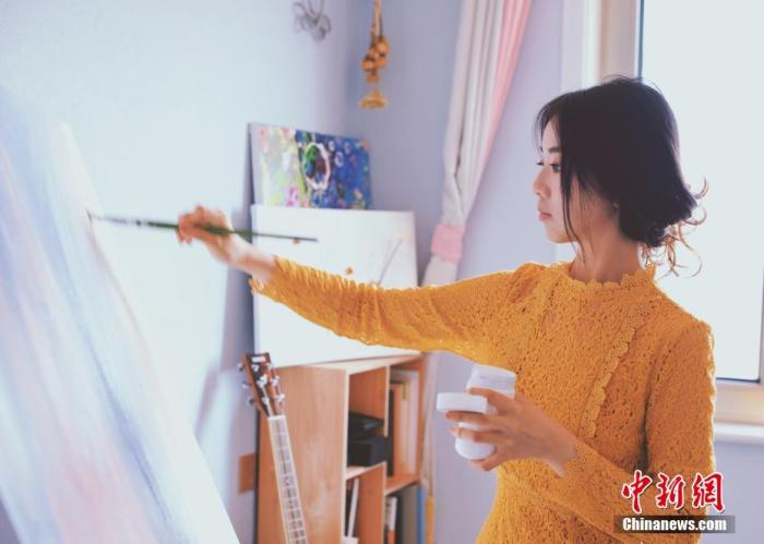 从台南到北京不想被定义的魏晖倪闯出 斜杠艺人 路 手机新浪网