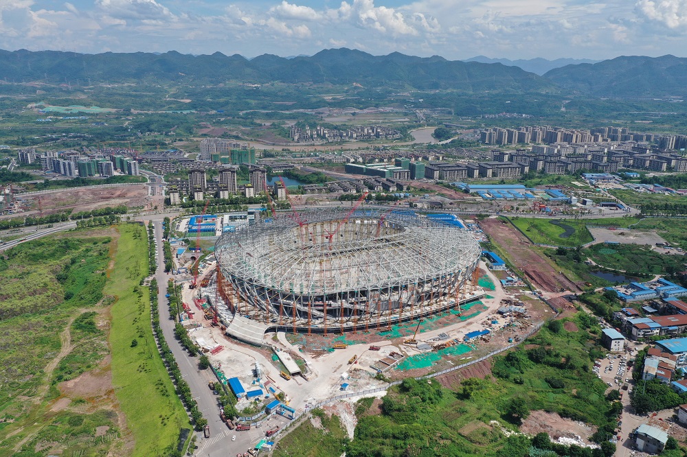 2023年亚洲杯赛场重庆龙兴足球场钢结构封顶
