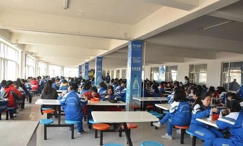 食堂收费乱象需整改,学校食堂不应是领导政治作秀的舞台休闲区蓝鸢梦想 - Www.slyday.coM 食堂收费乱象需整改,学校食堂不应是领导政治作秀的舞台休闲区蓝鸢梦想 - Www.slyday.coM