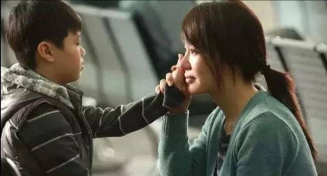 22岁儿子拒绝抚养1岁弟弟,被父母告上法庭,结局令人唏嘘休闲区蓝鸢梦想 - Www.slyday.coM 22岁儿子拒绝抚养1岁弟弟,被父母告上法庭,结局令人唏嘘休闲区蓝鸢梦想 - Www.slyday.coM