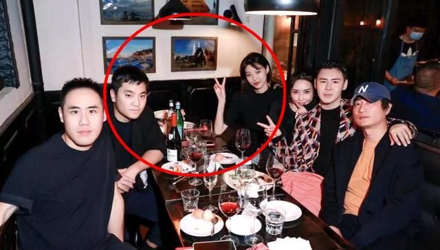 张艾嘉儿子王令尘生日与超模游天翼相拥秀恩爱热恋四年很甜蜜