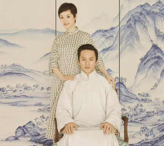 孙俪女人味爆发！金发配开叉绿旗袍变冷艳特工，唇下痦子更添风情休闲区蓝鸢梦想 - Www.slyday.coM