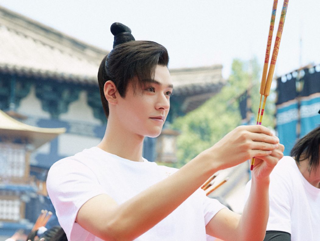 《山河令》片方的骚操作!半夜下架此剧上热搜,随即又重新上架!休闲区蓝鸢梦想 - Www.slyday.coM