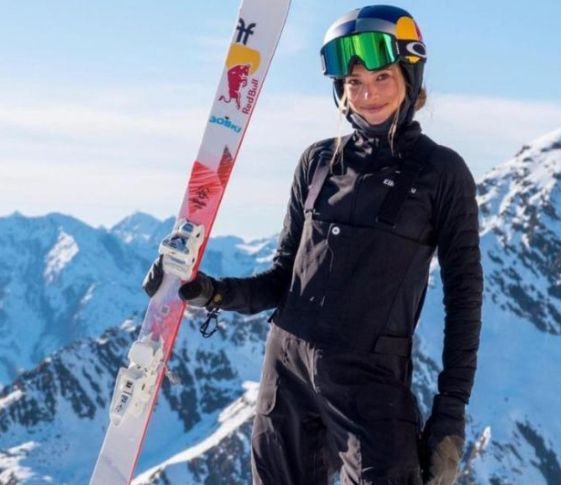 为中国荣誉放弃美国国籍!直言本人是中国公民,国家荣誉高于一切休闲区蓝鸢梦想 - Www.slyday.coM 为中国荣誉放弃美国国籍!直言本人是中国公民,国家荣誉高于一切休闲区蓝鸢梦想 - Www.slyday.coM