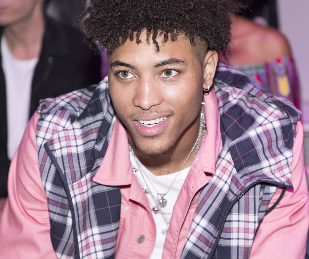 乌布雷:新赛季将保持同样的激情和愤怒 我是一个攻守兼备的球员