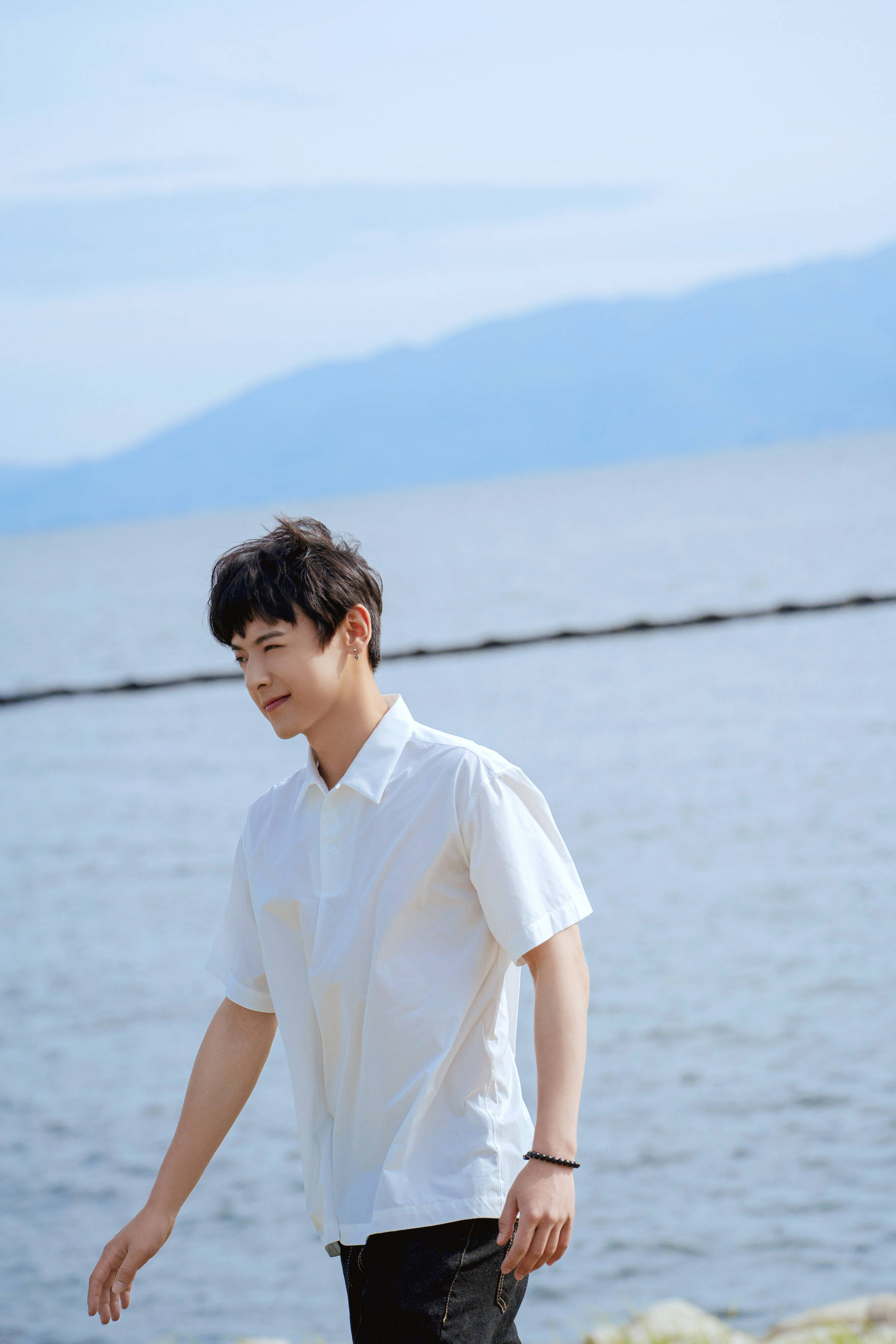 白澍又见大理写真曝光 清俊少年尽显诗意表达