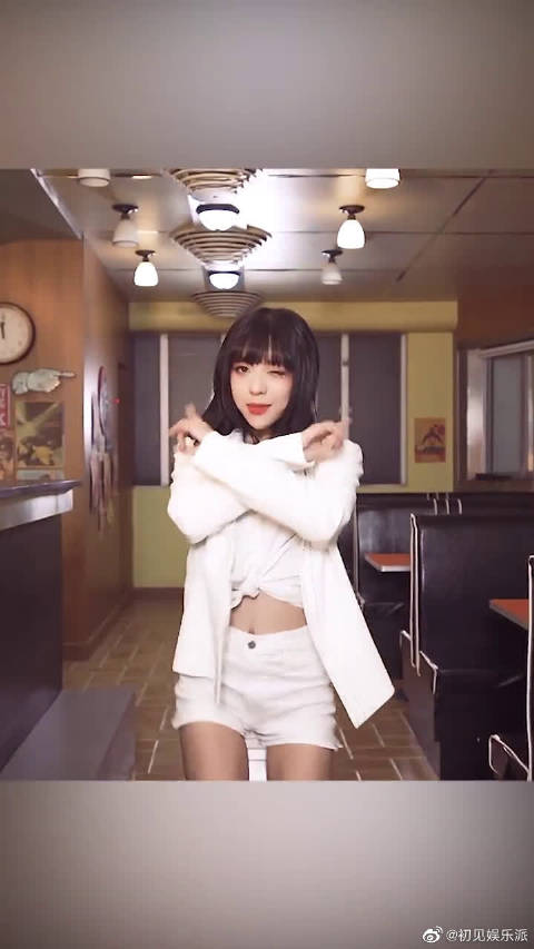 带上耳机,静静聆听,释放压力,舞小喵