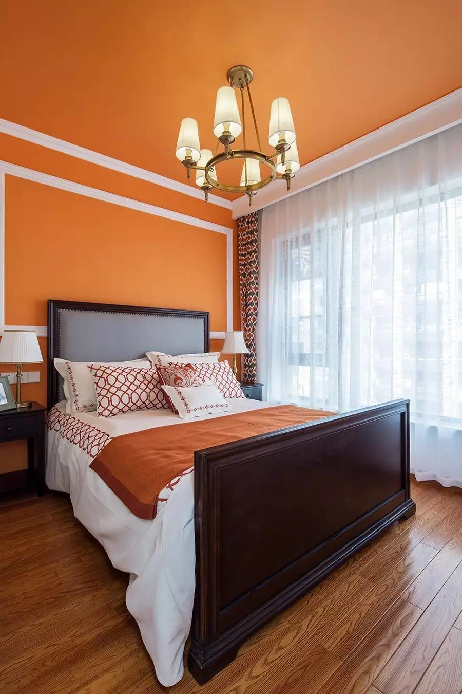 【次卧】设计重点:爱马仕橙次卧选择了更为活泼亮丽的爱马仕橙作为主
