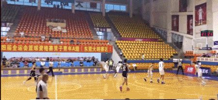 官宣签下3年合同!中国18岁小将下家确定!明年参加NBA选秀休闲区蓝鸢梦想 - Www.slyday.coM